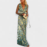 Илина - Рокля с V-образно деколте