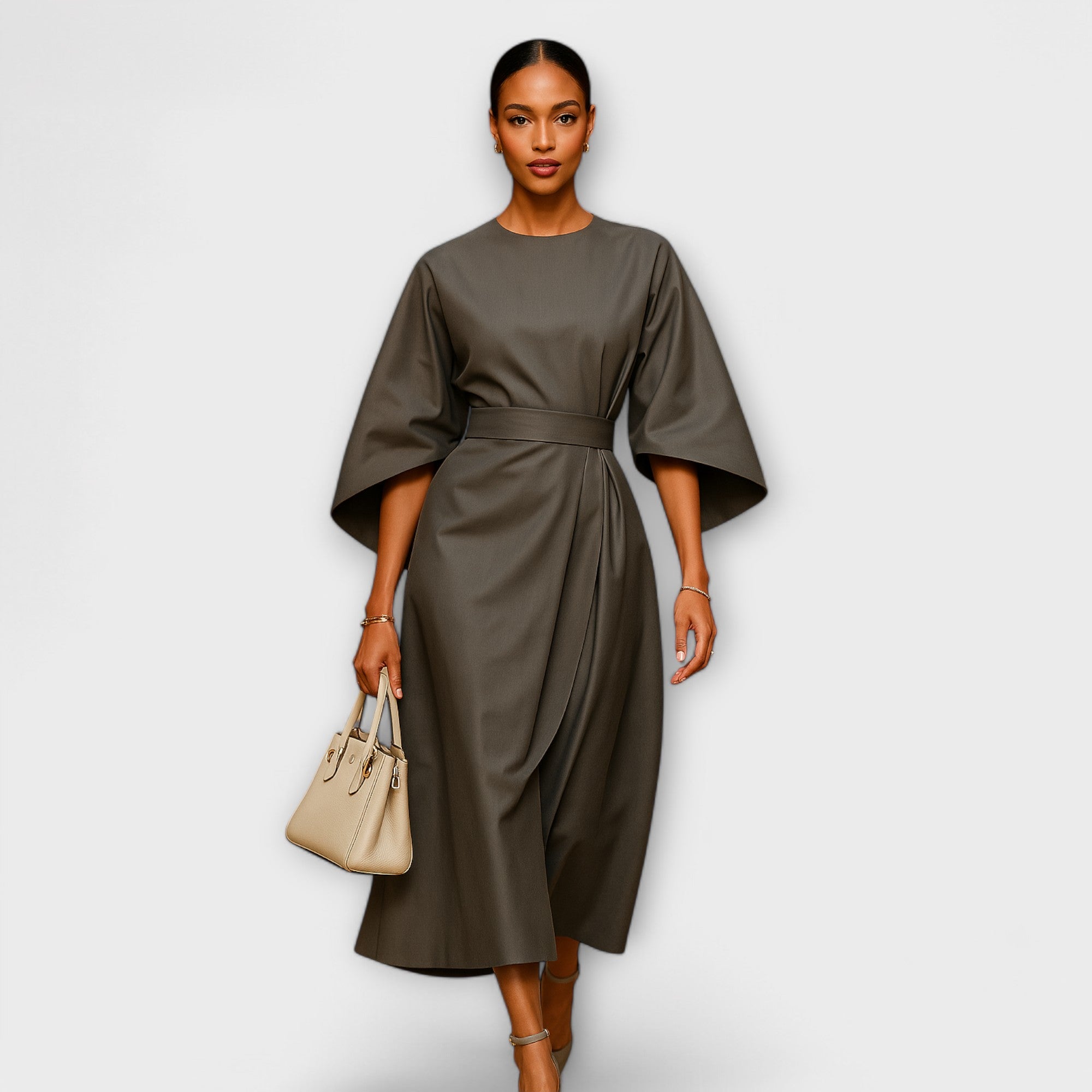 Елица - Елегантна рокля с ръкави