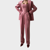 Фелора – Мощен Триделен Костюм