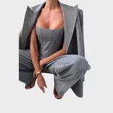 Фелора – Мощен Триделен Костюм