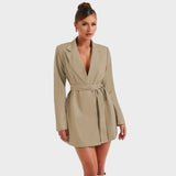 Лилия - Рокля-сако с V-образно деколте