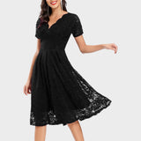 Ивана - Рокля с флорални пръстени