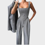 Фелора – Мощен Триделен Костюм