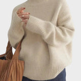 Адела - Кашмир с висока яка