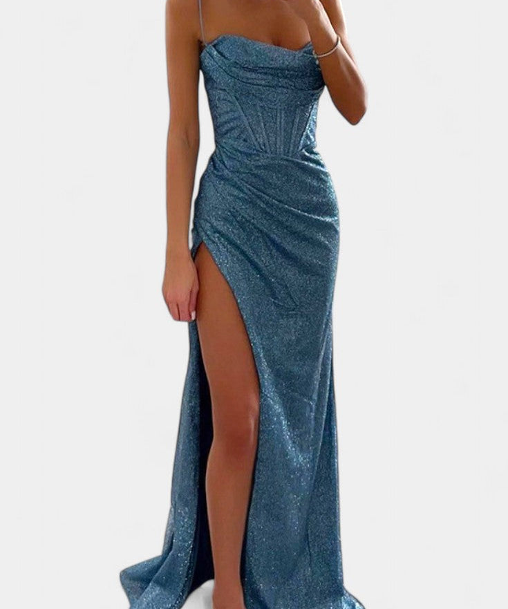 Еника - Рокля с прилепнали презрамки и спагети