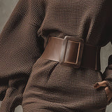 Бела - Къса рокля от трико с колан