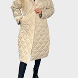 Велина – Двулицево капитонирано яке